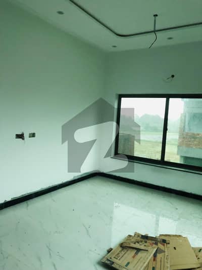 6 Marla Corner Upper Portion Available For Rent