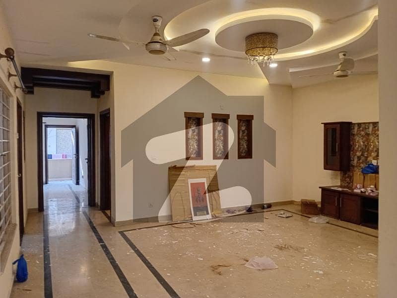 14 Marla Upper Portion Available For Rent