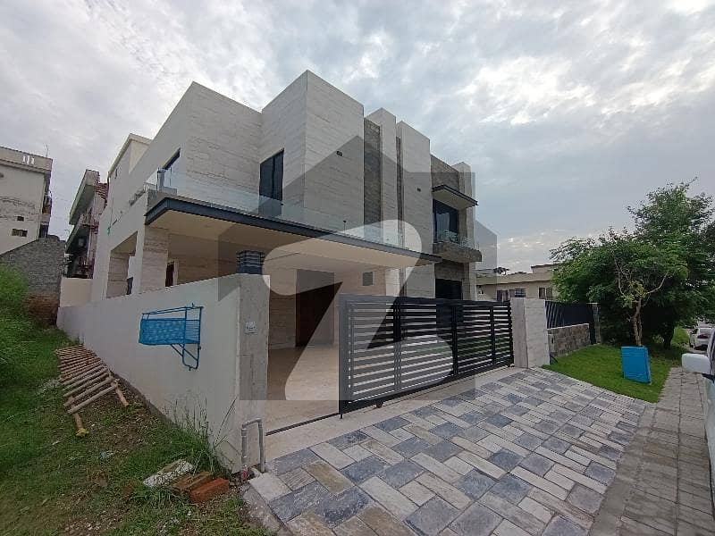 Ultra Modern Luxury House For Sale