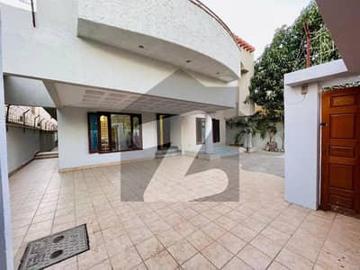 Fully Furnished Bungalow For Rent  Long &Amp; Short Time Available  500 Yard 6 Bedroom Attach Bath Drawing Dining TV Lounge Kitchen Car Parking With Besmand