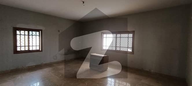 DHA PHASE 5   1000 YARDS BUNGLOW (75 120) 3 + 4 BEDROOMS SPACIOUS DRAWING DINNING POWDER WASHROOM WHITE MARBLE FLOORING STORE ROOM   NEAT AND CLEAN