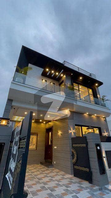 4 Kanal House For Sale On Best Location!