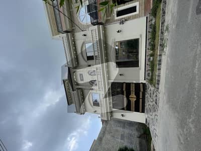 الحفیظ گارڈن جی ٹی روڈ,لاہور میں 4 کمروں کا 5 مرلہ مکان 2.45 کروڑ میں برائے فروخت۔