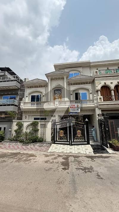 الرحمان گارڈن فیز 2 الرحمان گارڈن,لاہور میں 5 کمروں کا 7 مرلہ مکان 2.95 کروڑ میں برائے فروخت۔