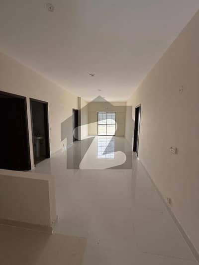 2 bed DD flat available for sale lift car parking stand by gernetor west open corner