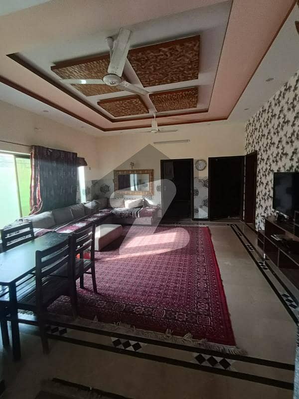 آفیسر کالونی میسرائل روڈ,راولپنڈی میں 3 کمروں کا 10 مرلہ مکان 2.8 کروڑ میں برائے فروخت۔ آفیسر کالونی میسرائل روڈ,راولپنڈی میں 3 کمروں کا 10 مرلہ مکان 2.8 کروڑ میں برائے فروخت۔