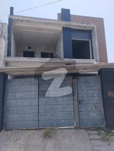 جمیل آباد ملتان میں 4 کمروں کا 10 مرلہ مکان 1.75 کروڑ میں برائے فروخت۔