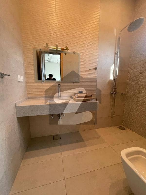 BEAUTIFUL LOCATION FLAT FOR RENT