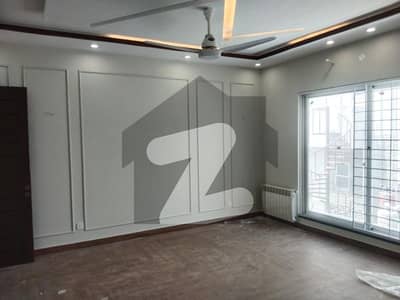 BEAUTIFUL LOCATION BASEMENT FOR RENT