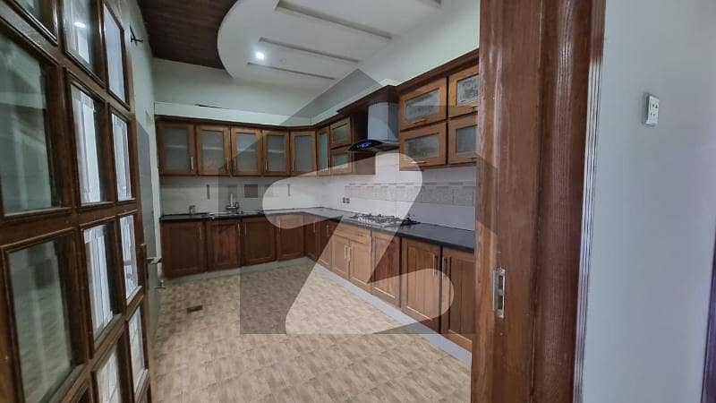 BEAUTIFUL LOCATION PORTION FOR RENT