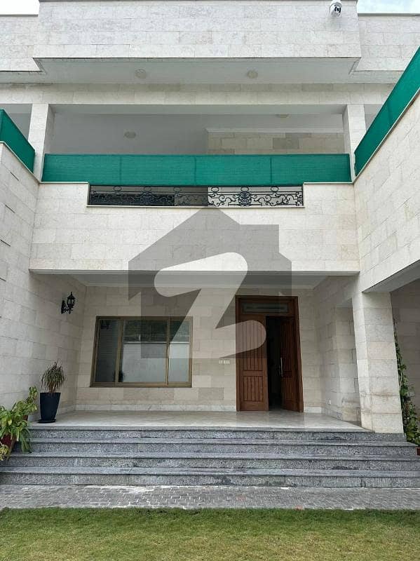 جی ۔ 6 اسلام آباد میں 7 کمروں کا 2 کنال مکان 22.0 لاکھ میں کرایہ پر دستیاب ہے۔
