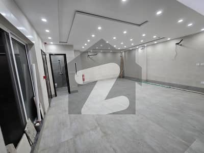 16 Marla Commercial Floor Available For Rent On Prime Location Of A Block Phase 6 Main Bulevard