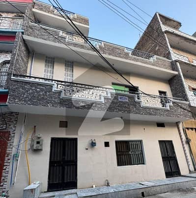 پِیر ودھائی راولپنڈی میں 4 کمروں کا 4 مرلہ مکان 2.7 کروڑ میں برائے فروخت۔