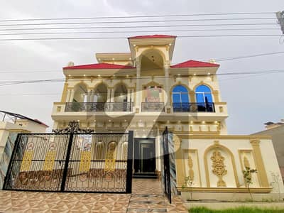 الرحمان گارڈن فیز 2 الرحمان گارڈن,لاہور میں 5 کمروں کا 10 مرلہ مکان 4.0 کروڑ میں برائے فروخت۔