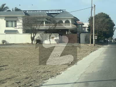 DHA Phase 8 Zone D, Karachi  1,000 Sq. Yards Residential Plot Prime Location on Defence Avenue