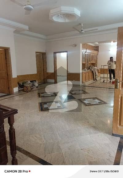 ایف ۔ 11/2 ایف ۔ 11,اسلام آباد میں 3 کمروں کا 16 مرلہ بالائی پورشن 1.4 لاکھ میں کرایہ پر دستیاب ہے۔