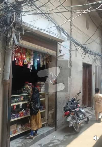 غازی روڈ کینٹ,لاہور میں 3 کمروں کا 4 مرلہ مکان 1.3 کروڑ میں برائے فروخت۔