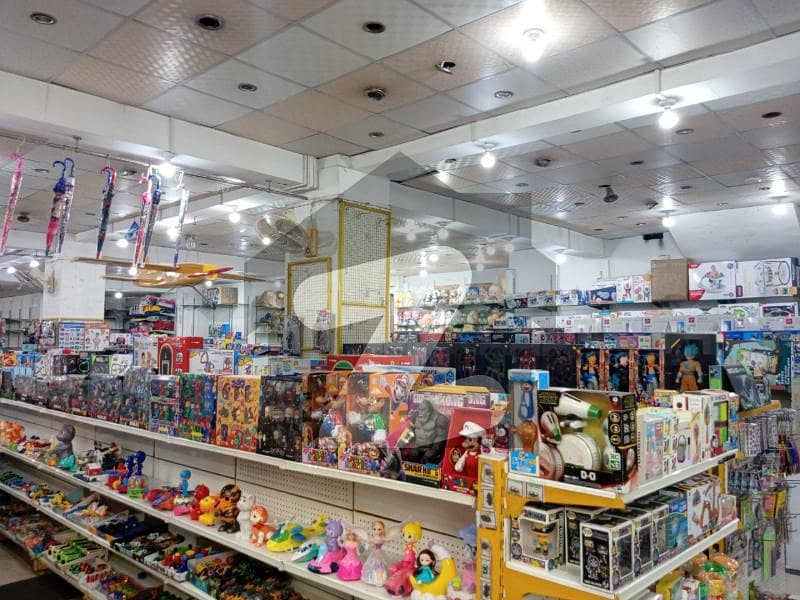 6000 Sqft Basement Prime Location Gulberg Available For Rent