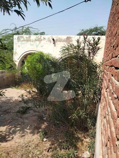 Corner Residential Plot Of 9 Marla Available In Jhang Road
