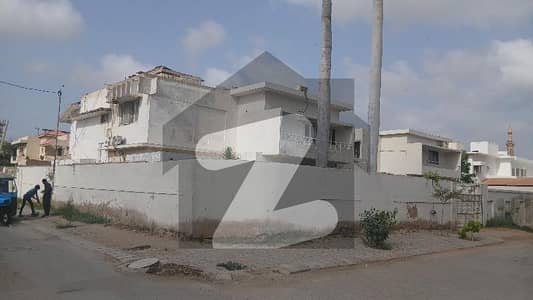 ڈی ایچ اے فیز 1 ڈی ایچ اے ڈیفینس,کراچی میں 8 کمروں کا 2 کنال مکان 13.0 کروڑ میں برائے فروخت۔