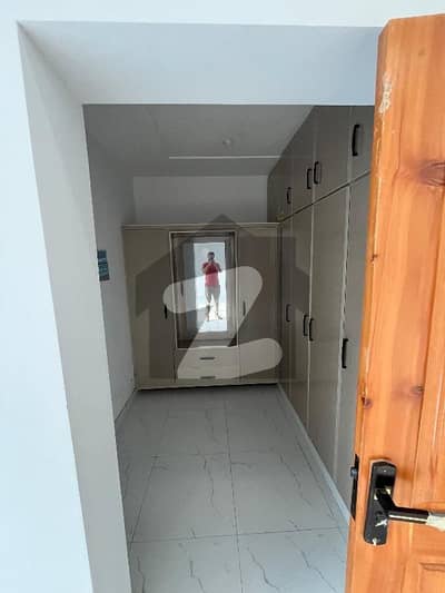 Beautiful corner upper lock ground portion with seperate electric meter available for rent