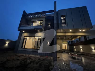 1000 Yards Exclusive Bungalow With Pool Basement Available For Sale