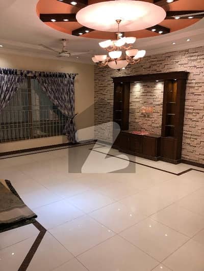 1 Kanal Upper Porition Available For Rent