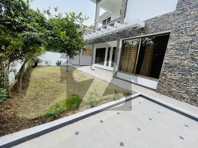 A Luxury Renovated House Available For Rent