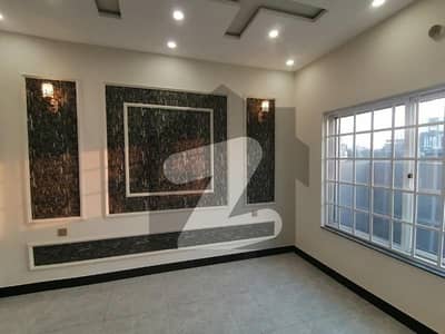 Stunning Prime Location 10 Marla House In Central Park - Block A Available