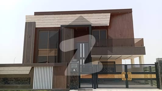 1 Kanal Modern and Newly Built House Next to Park Available for Rent in DHA Multan Sector H