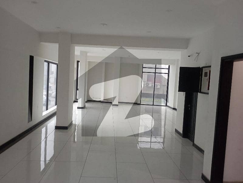 OFFICE AVAILABLE FOR RENT OFFICE AVAILABLE FOR RENT