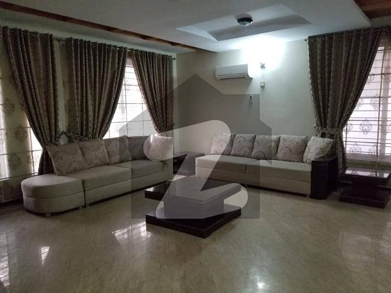 HOUSE FOR RENT IN F-8