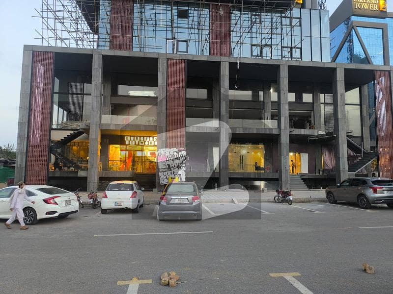 Shop (New Blue Area) Front Row