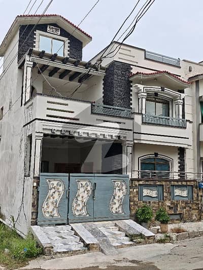 5-Bedroom Corner House with Basement in Prime Location