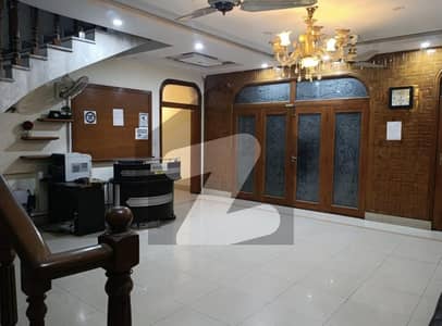 ایف ۔ 10 اسلام آباد میں 6 کمروں کا 1 کنال مکان 5.0 لاکھ میں کرایہ پر دستیاب ہے۔