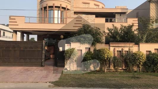 گارڈن ٹاؤن گوجرانوالہ میں 1 کنال مکان 6.5 کروڑ میں برائے فروخت۔