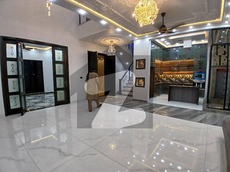 ایڈن ویلی فیصل آباد میں 4 کمروں کا 7 مرلہ مکان 4.0 کروڑ میں برائے فروخت۔
