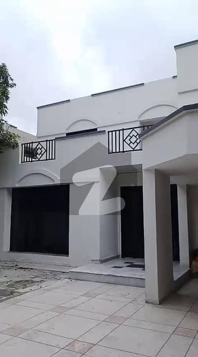2 KANAL 9 MARLA HOUSE FOR RENT IN GULBERG 2