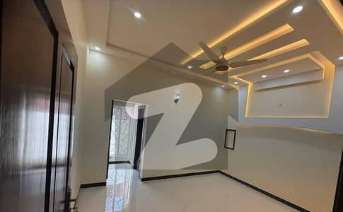 ڈاکٹرز ہاؤسنگ سوسائٹی اسلام آباد میں 7 کمروں کا 1 کنال مکان 2.0 لاکھ میں کرایہ پر دستیاب ہے۔