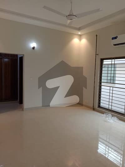 DHA BAHAWALPUR 15 MARLA ASKARI VILLA AVAILABLE FOR RENT . . . .