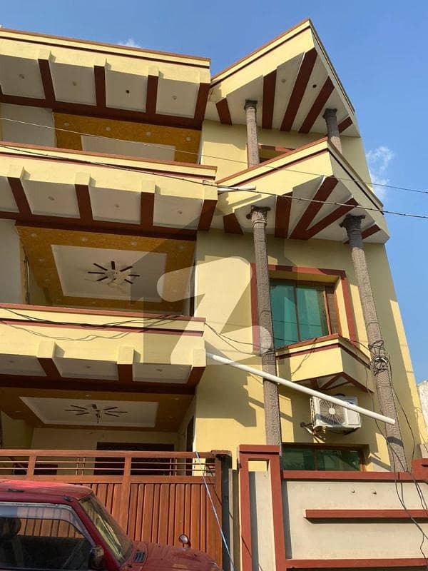 Ready To Buy A Prime Location House 8 Marla In Gulshan-e-Iqbal