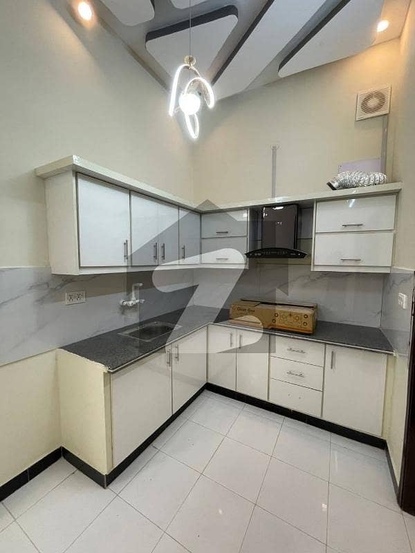 ڈی ایچ اے ڈیفینس فیز 2 ڈی ایچ اے ڈیفینس,اسلام آباد میں 3 کمروں کا 7 مرلہ فلیٹ 1.48 کروڑ میں برائے فروخت۔