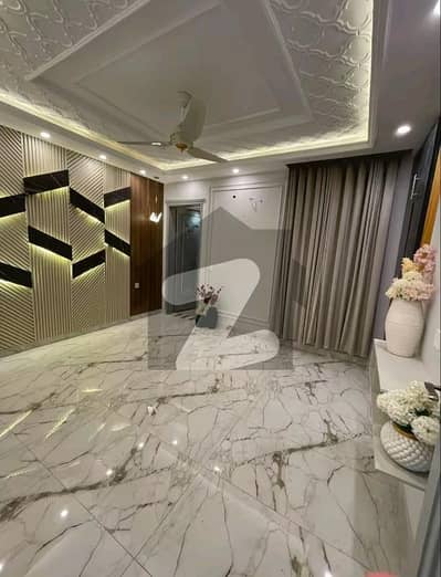 ڈی ایچ اے ڈیفینس فیز 2 ڈی ایچ اے ڈیفینس,اسلام آباد میں 5 کمروں کا 11 مرلہ مکان 6.0 کروڑ میں برائے فروخت۔ ڈی ایچ اے ڈیفینس فیز 2 ڈی ایچ اے ڈیفینس,اسلام آباد میں 5 کمروں کا 11 مرلہ مکان 6.0 کروڑ میں برائے فروخت۔