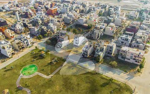 لیک سٹی ۔ گالف اسٹیٹ 2 لیک سٹی,رائیونڈ روڈ,لاہور میں 1 کنال رہائشی پلاٹ 4.1 کروڑ میں برائے فروخت۔