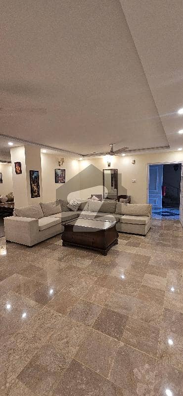 BEAUTIUFUL RENOVATED FURNISHED 3 BED ROOMS APARTMENT FOR RENT