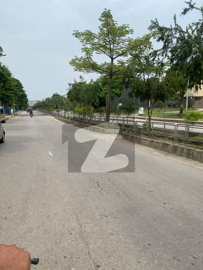 بحریہ ٹاؤن فیز 8 ۔ بلاک ایچ بحریہ ٹاؤن فیز 8,بحریہ ٹاؤن راولپنڈی,راولپنڈی میں 10 مرلہ رہائشی پلاٹ 1.0 کروڑ میں برائے فروخت۔