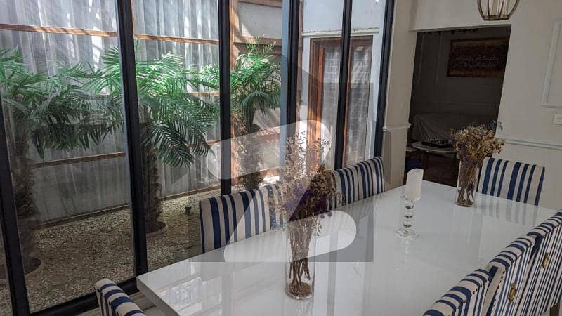 BANGLOW FOR SALE IN DHA PHASE 1