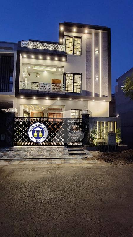5 MARLA ULTRA MODERN HOUSE IN PARK VIEW