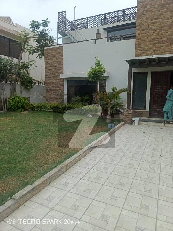 6 Bedroom Tilled Flooring 4 Car Parking 6 Bedroom Tilled Flooring 4 Car Parking