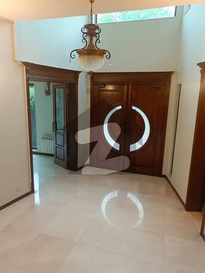 F8 Beautiful House For Rent